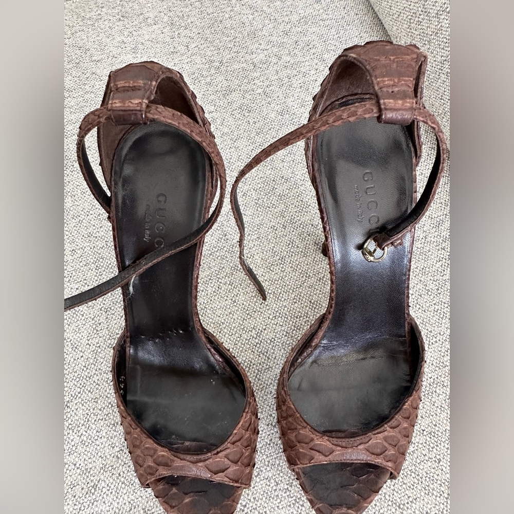 Authentic Gucci python high heels - Picture 3 of 10